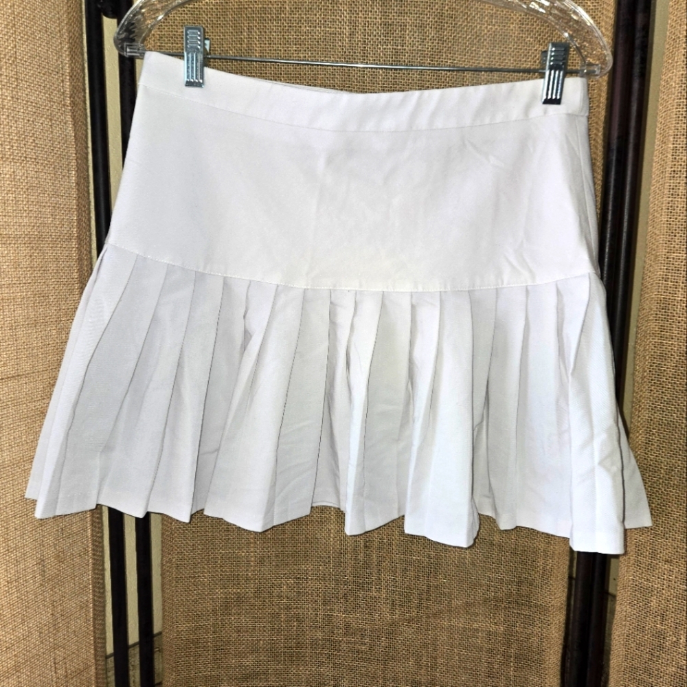 Women's Forever 21 White Pleated Skirt Size Large - Picture 1 of 4